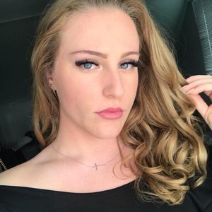 Meet your Posher, Valerie